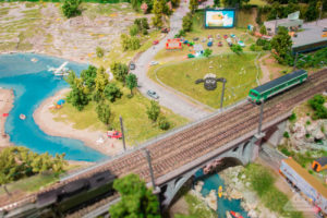 Mini World Lyon Miniatures Model Railway Carré de Soie Shaun the Sheep