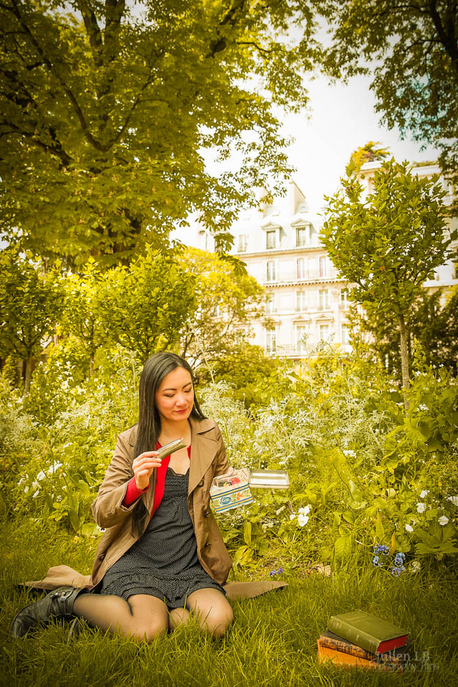 amelie film locations in paris / amelie-inspired photoshoot montmartre - france travel blog