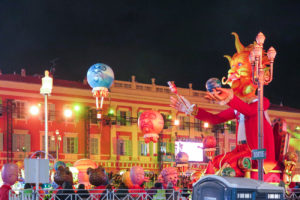 Carnaval de Nice / Nice Carnival - Corso carnavalesque illumine - Night Parade of Lights - France Travel Blog