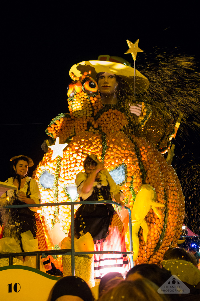 Menton Fete du Citron / Lemon Festival - Night Carnival parade - Corso Nocturne - France - Travel photography blog
