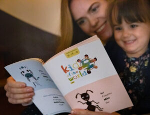 Customizable multilingual children's picture books - Kid of the World